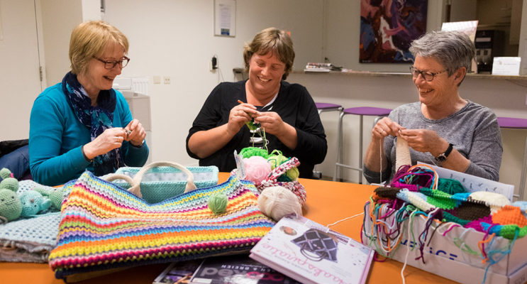 Haak aan! Gezellig handwerken in het dorpshuis