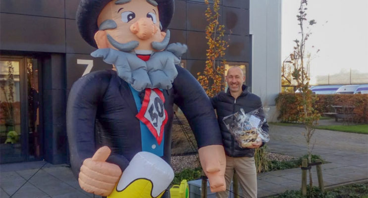 50-Jarige Maarten van Leijen warm onthaald op werkplek