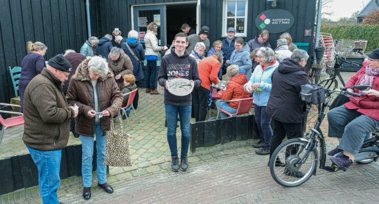 Heb jij nr 16 nog, dan heb ik het boek helemaal compleet