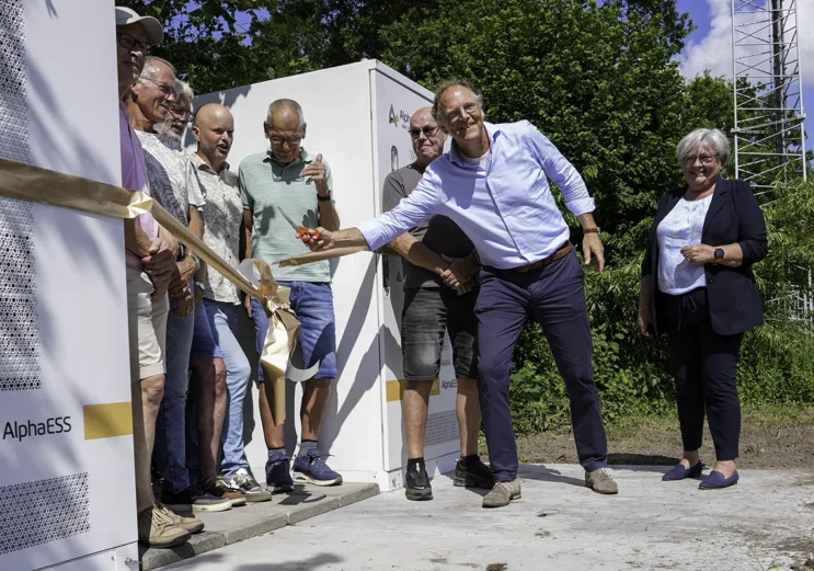 Opslagaccu’s maken verduurzaming Zomerbad Peize compleet