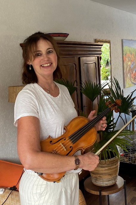 carolyn vioolles