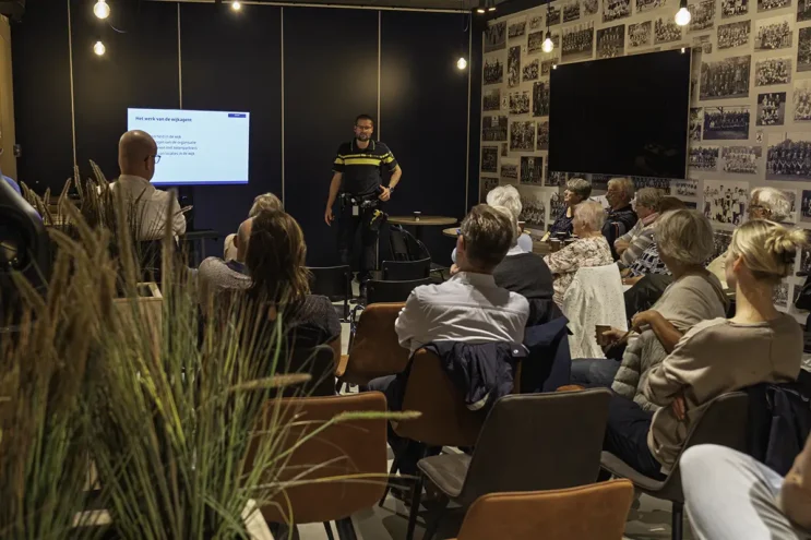 Presentatie over herkennen en voorkomen van criminaliteit